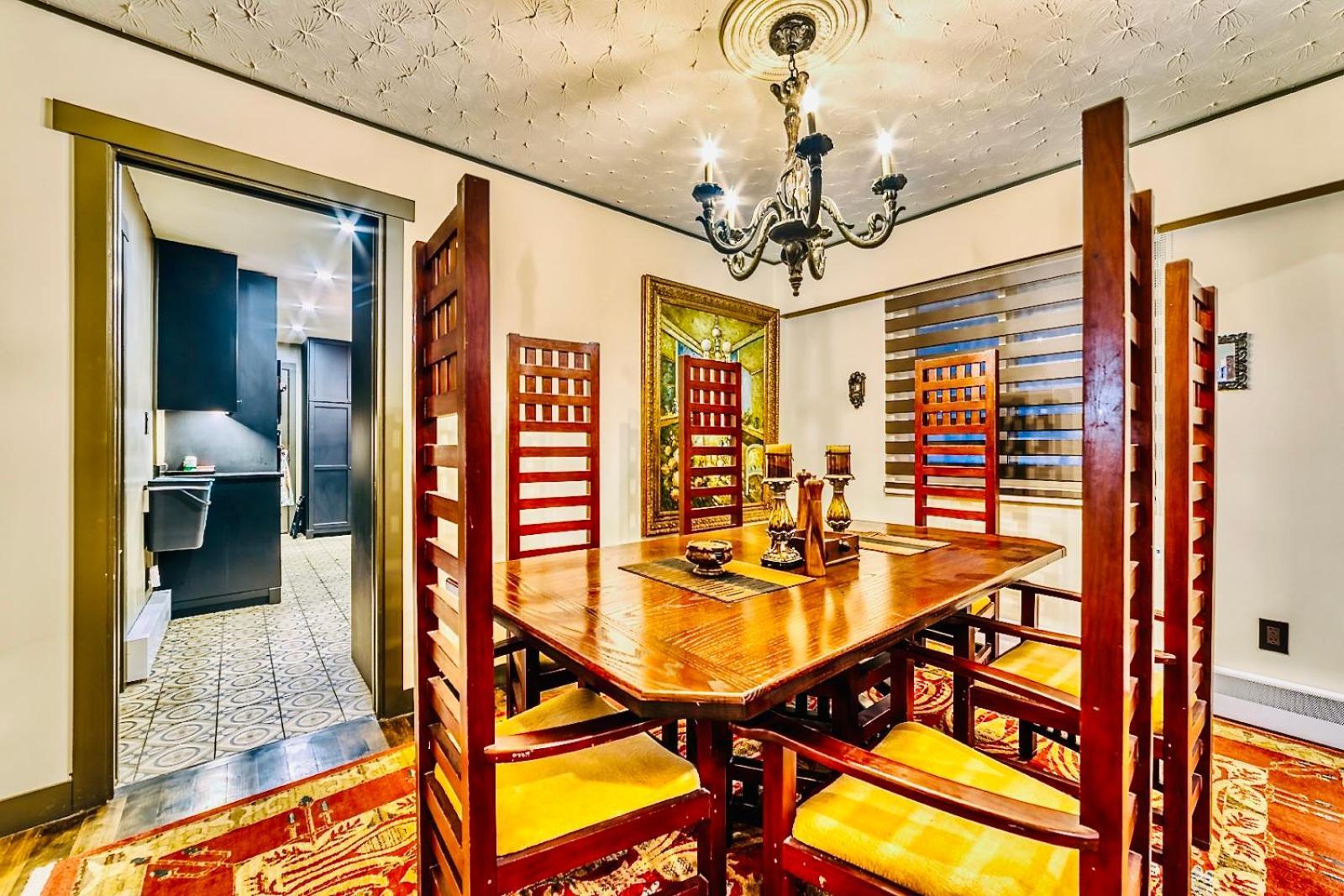 Neocolonial Nouveau Kensington Vacation Home Vancouver Bagian luar foto